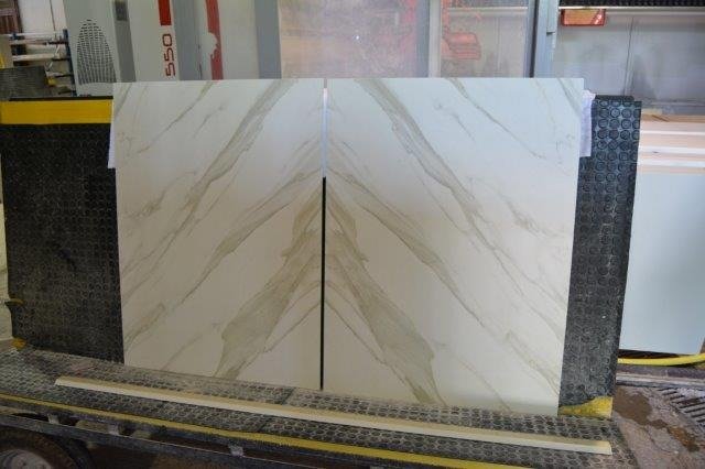 BOOK MATCH OFFCUTS Book-Matched Worktop Offcuts UK